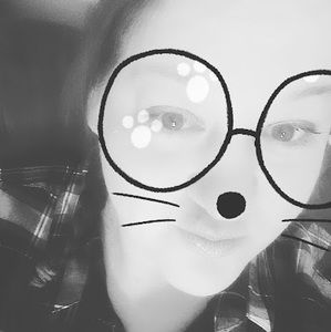Meet your Posher, Cati